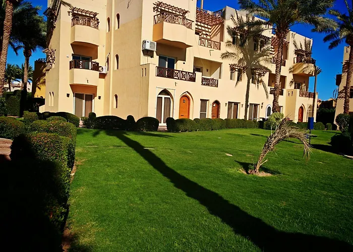 Luxury Poolside Retreat Elegant Two Within A Seafront Sharm el-Sheikh